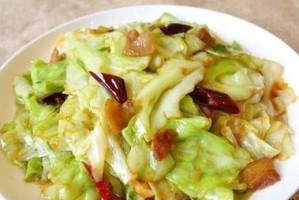 如何让包菜保鲜更久？（科学储存技巧让你吃到更新鲜的包菜）