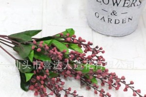 揭秘塑料花（探究塑料花的制作、应用和环保问题）